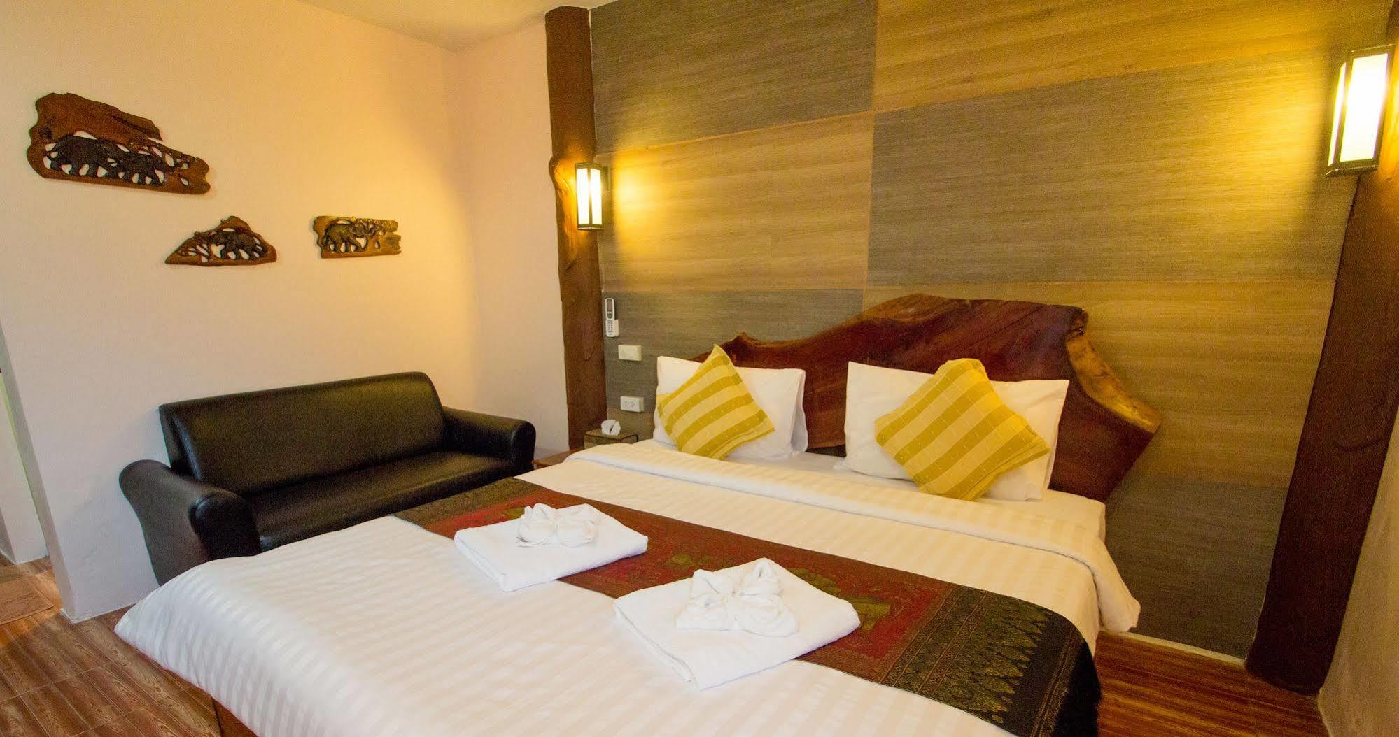 Naiyang Discovery Beach Resort Sha Nai Yang Екстер'єр фото